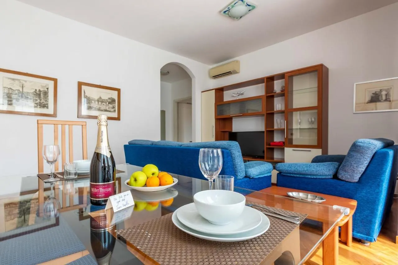 Amazing House In Porta Venezia By Easylife Apartment Milan