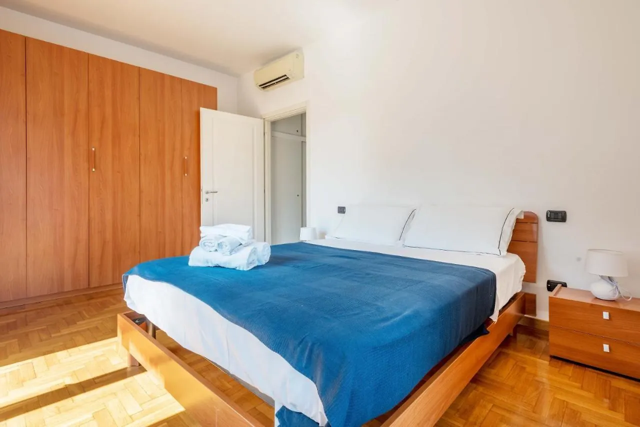Amazing House In Porta Venezia By Easylife Apartment Milan Italy