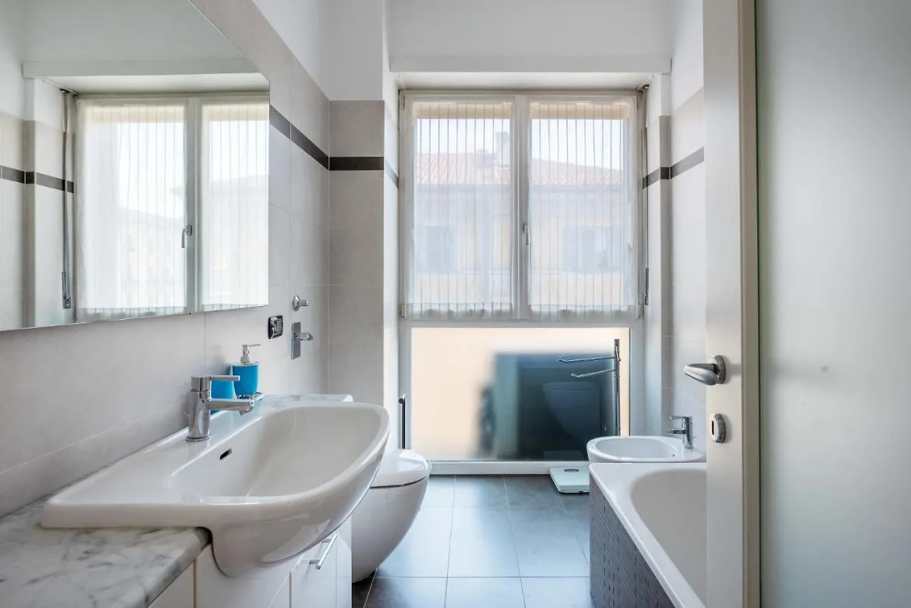 Amazing House In Porta Venezia By Easylife Apartment Milan
