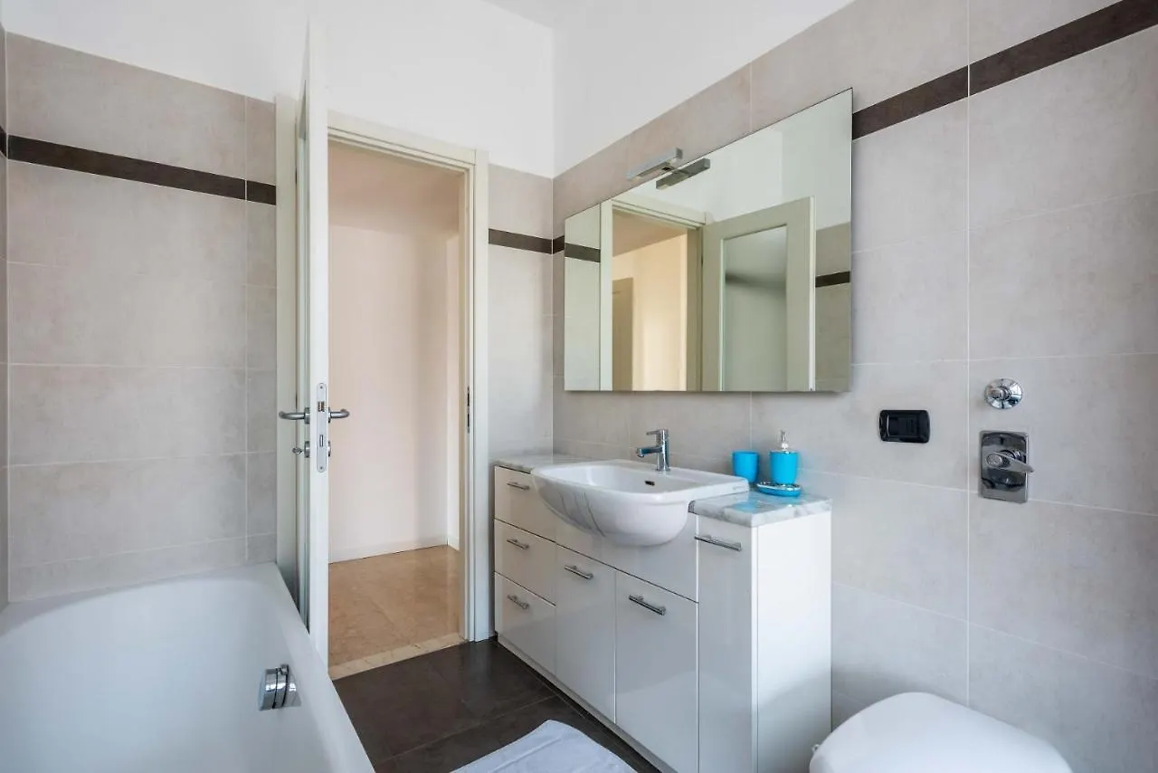Amazing House In Porta Venezia By Easylife Apartment Milan Italy