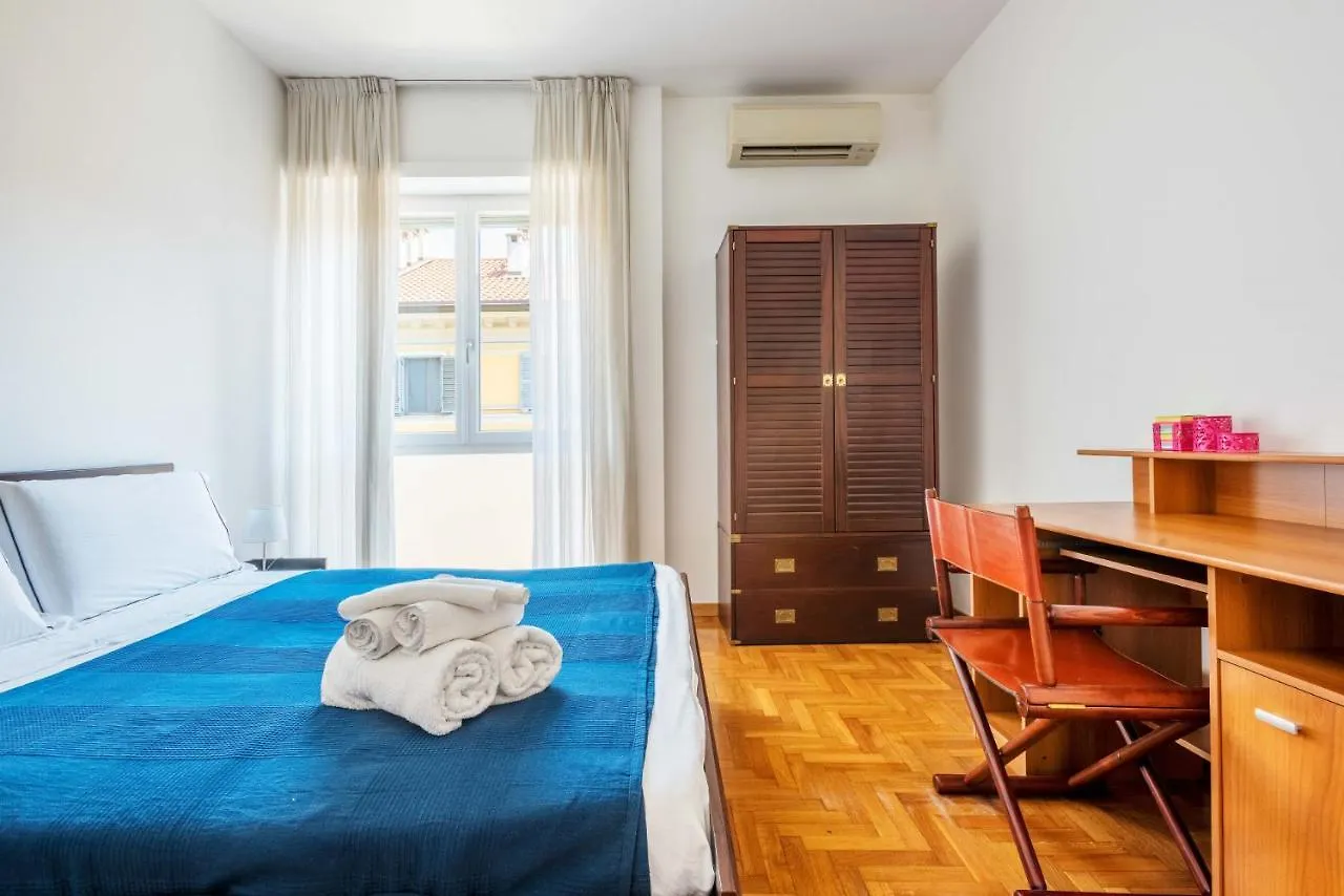 Amazing House In Porta Venezia By Easylife Apartment Milan